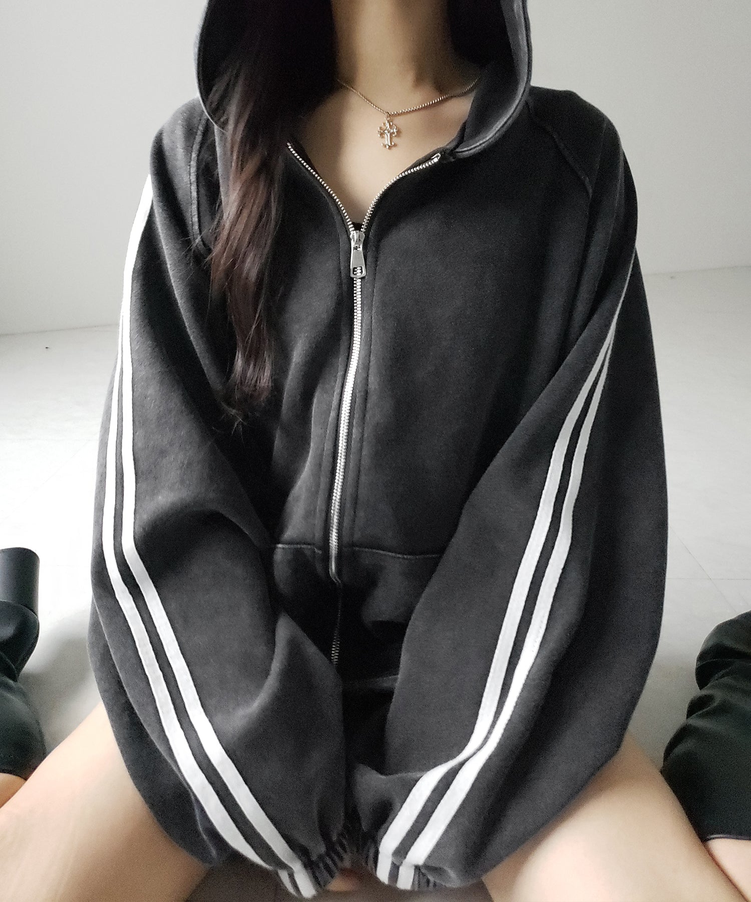 ピグメントヴィンテージ加工サイドラインジップアップパーカー