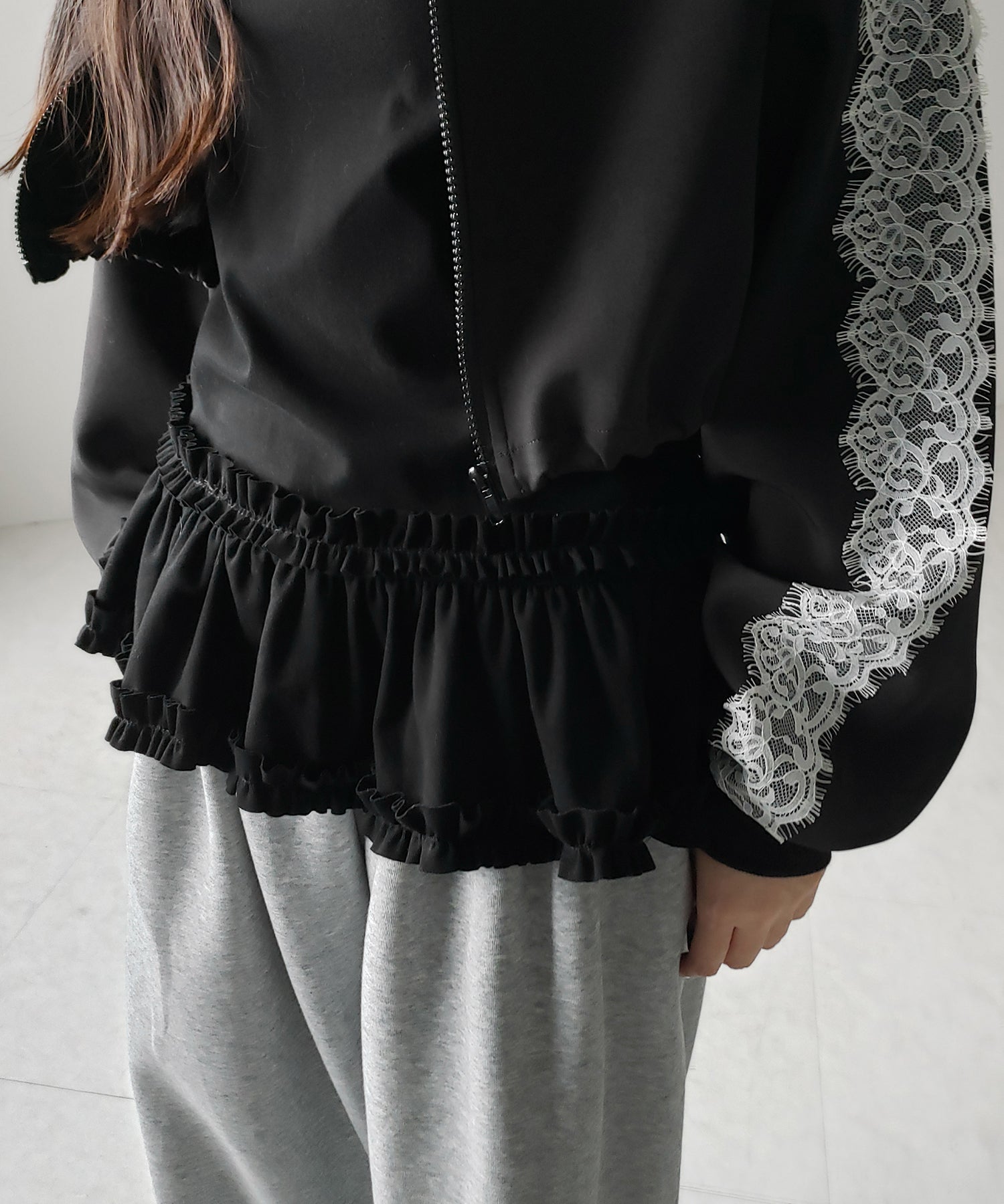 【 ３color 】裾フリルレイヤード長袖トップス ／ hem frill layered long sleeve tops