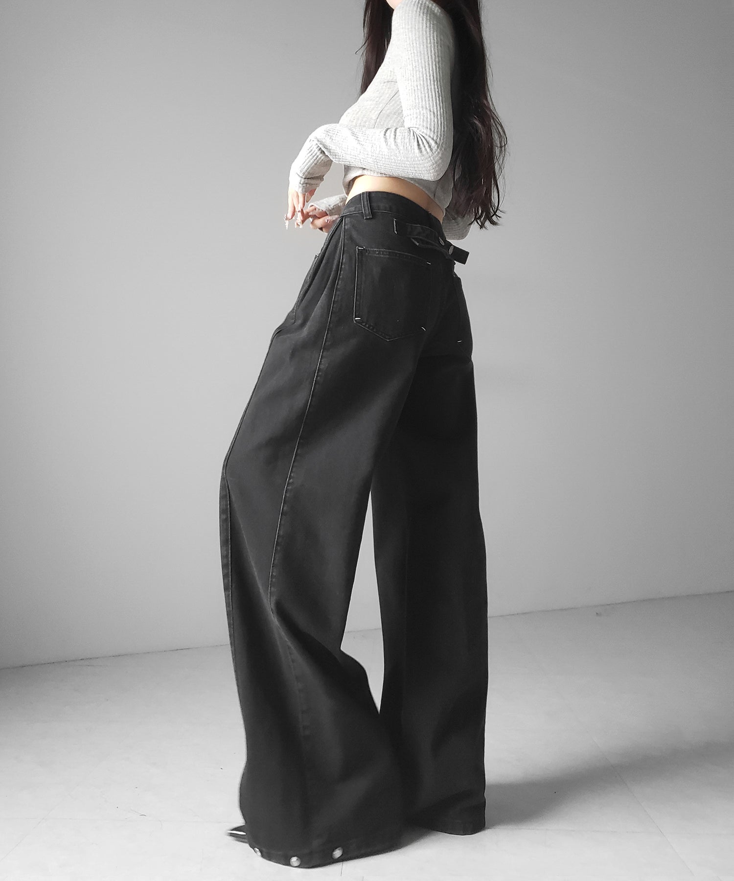 ヴィンテージライクウォッシュカーブワイドデニム ／ vintage like wash curve wide denim