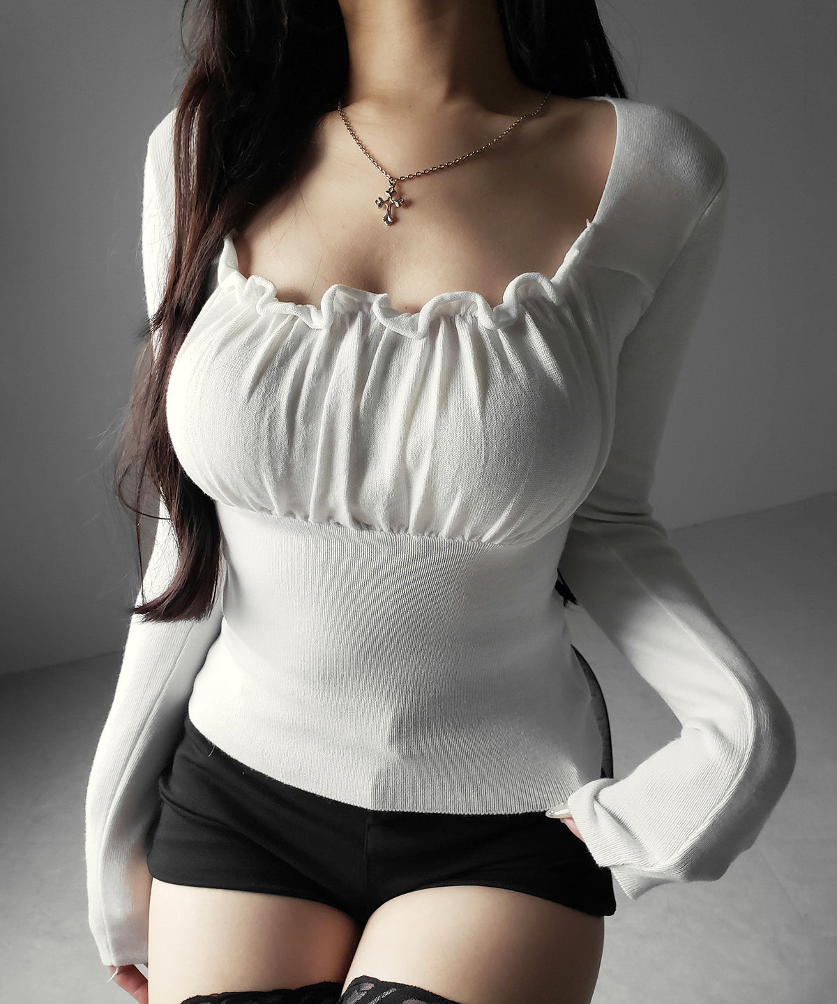 フリルギャザースクエアネック長袖ニットトップス ／ frill gather square neck longsleeve knit tops