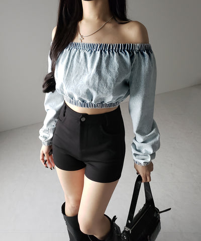 【 ２color 】ヴィンテージデニムギャザーオフショルトップス ／ vintage denim gathered off shoulder tops