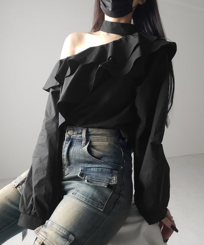 【 ２color 】チョーカーフリルワンショルダーブラウス ／ choker frill one shoulder blouse