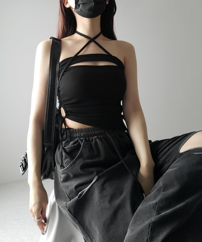 【 カップ付き ／ ２WAY 】クロスストラップリボンカットアウトショートキャミソール ／ cross strap ribbon cutout short camisole