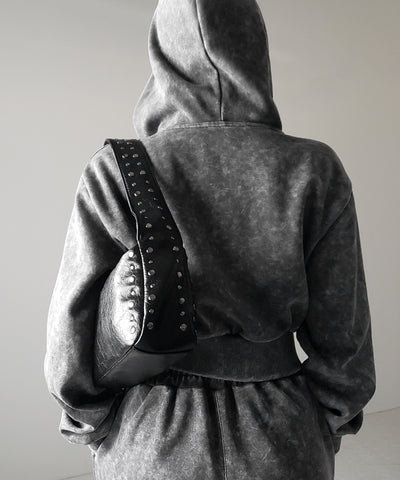【 ２color】スタッズデザインスクエアショルダーバッグ ／ stud design square shoulder bag