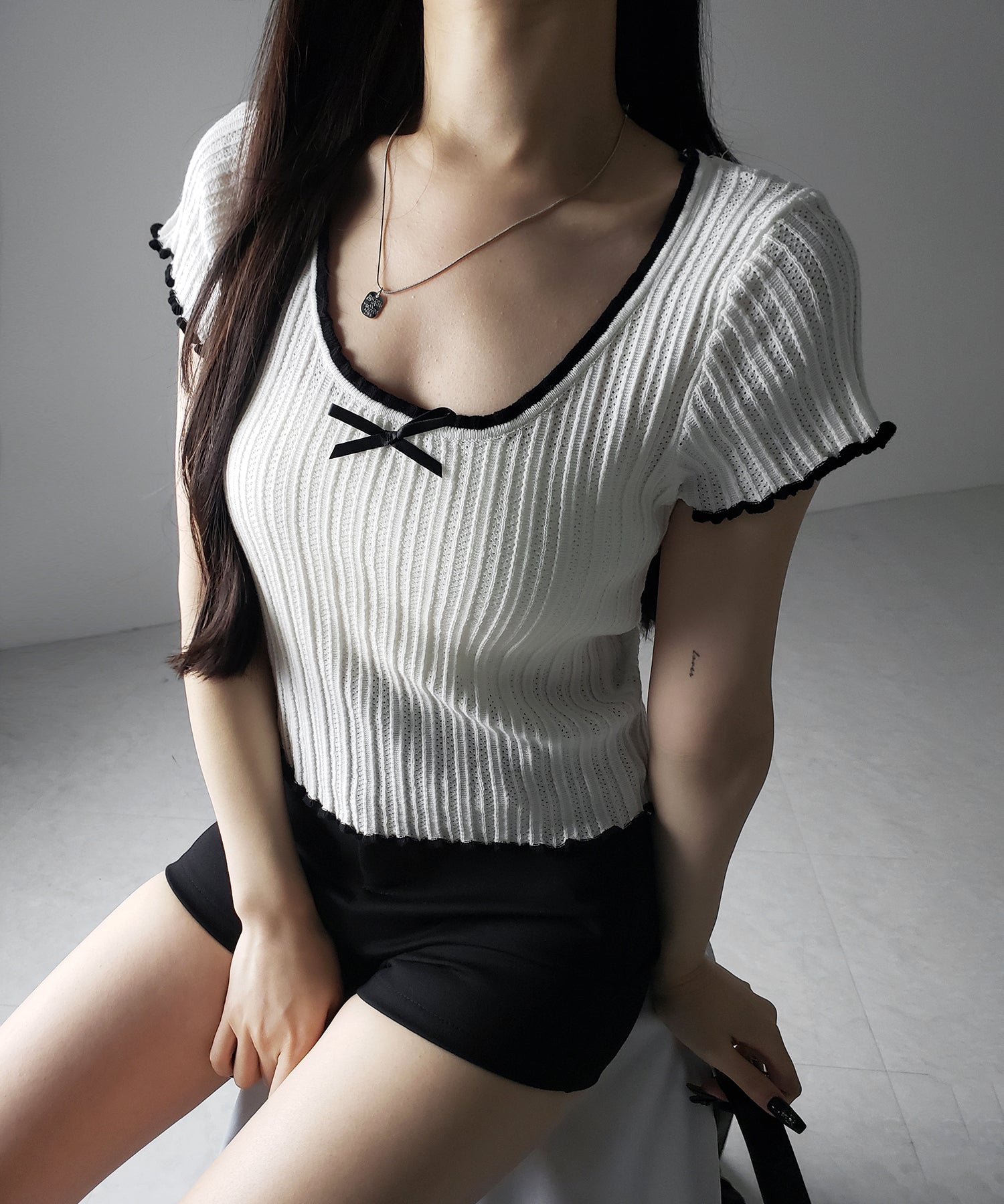 【 ２color 】ミニリボンオープンネック半袖ニットトップス ／ mini ribbon open neck short sleeve knit tops