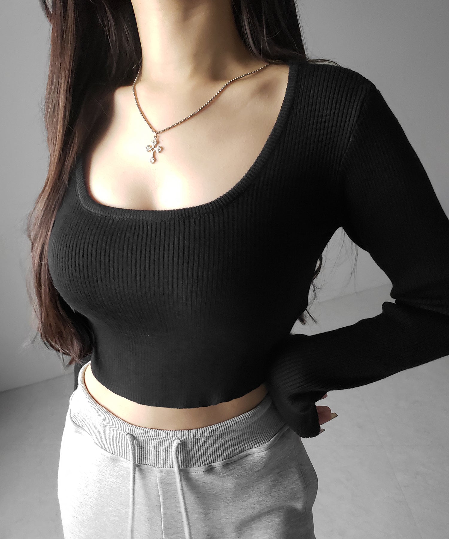 スクエアネックショートリブニットトップス ／ square neck short rib knit tops