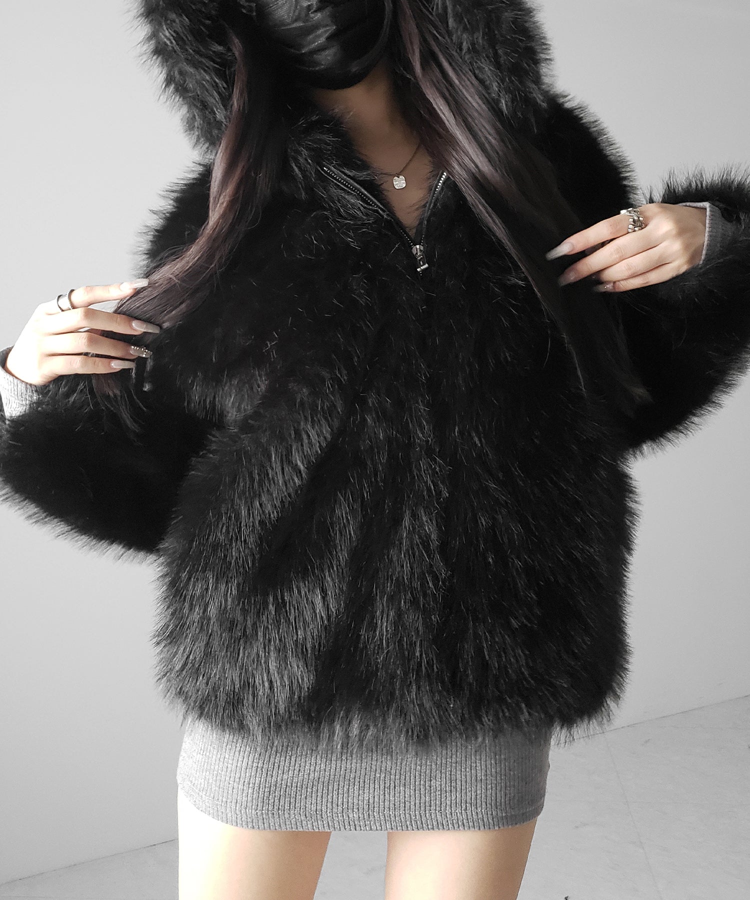 フェイクファーフーディミドルコート ／ fake fur hoodie middle coat