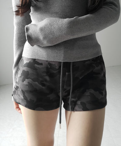 【 ２color 】ヴィンテージカモフラタイトショートパンツ ／ Vintage camouflage tight short pants