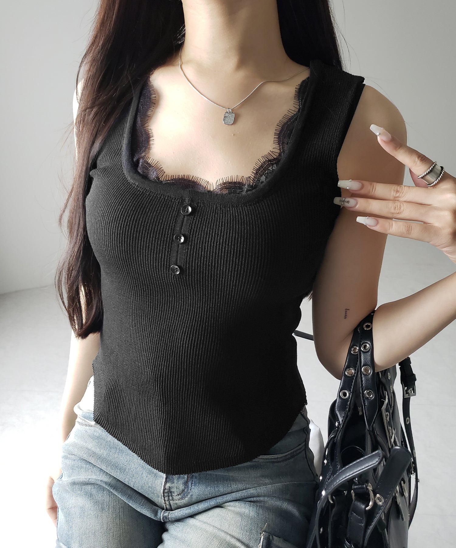 【 ２color 】スクエアネックレースニットタンクトップ ／square neck lace knit tank top