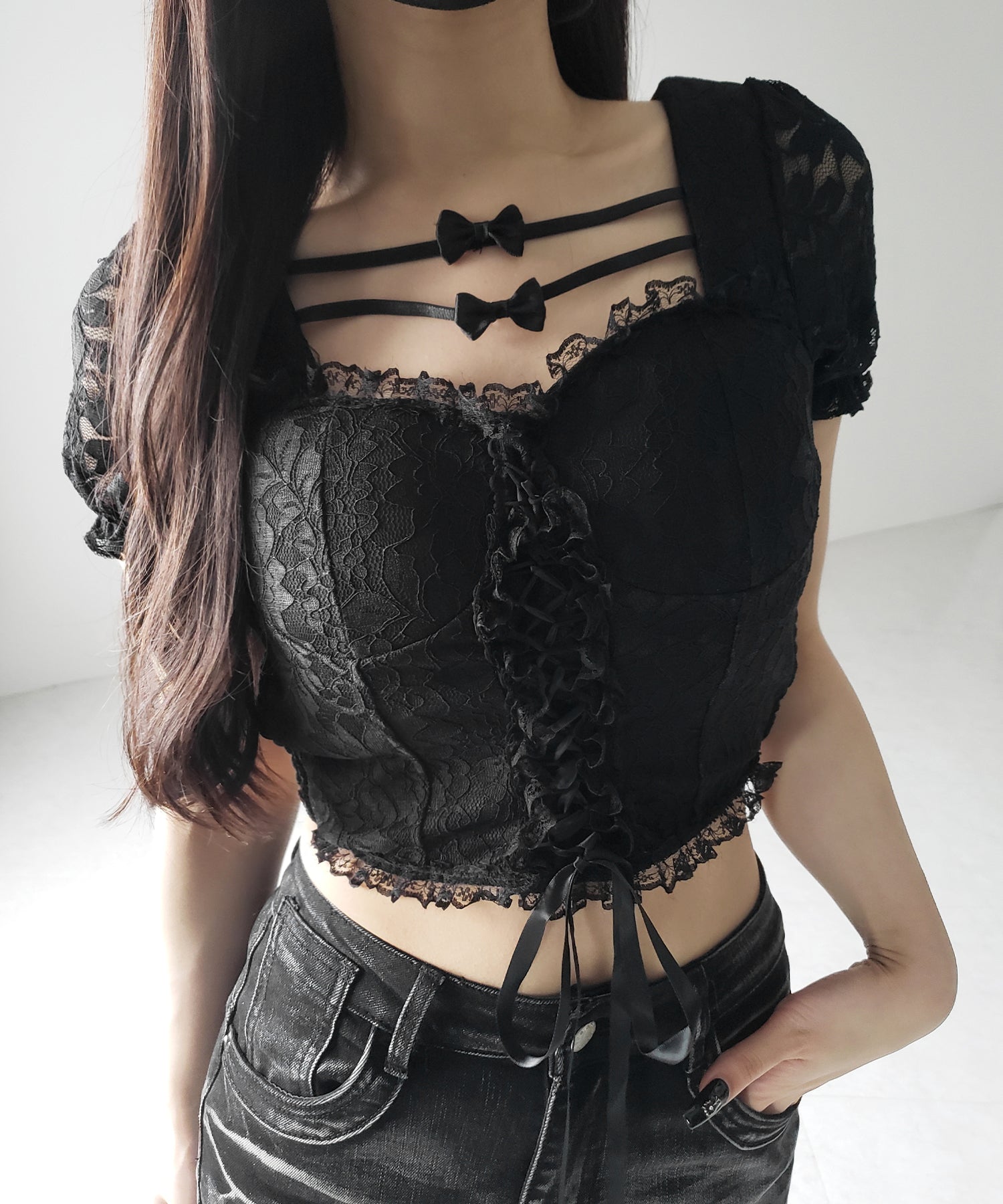 【 ２color 】フロントリボンレースアップコルセットブラウス ／ front ribbon lace-up corset blouse