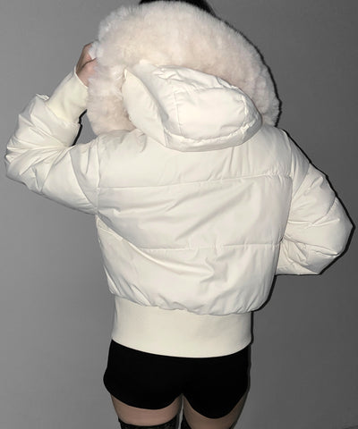 フェイクファーフード中綿ショートジャケット ／ fake fur hoodie fake down short jacket