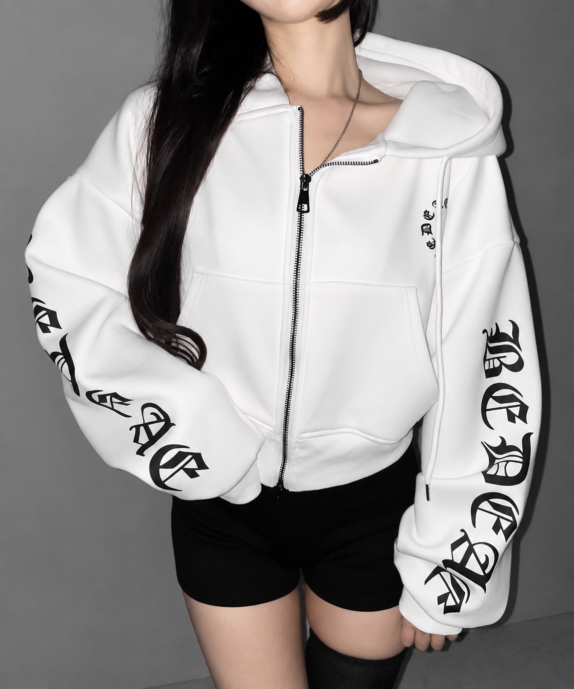 グランジロゴダブルジップショートパーカー ／ grunge logo double zip