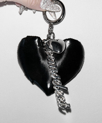 メタルロゴブラックハートチャーム ／ Metal logo black heart charm