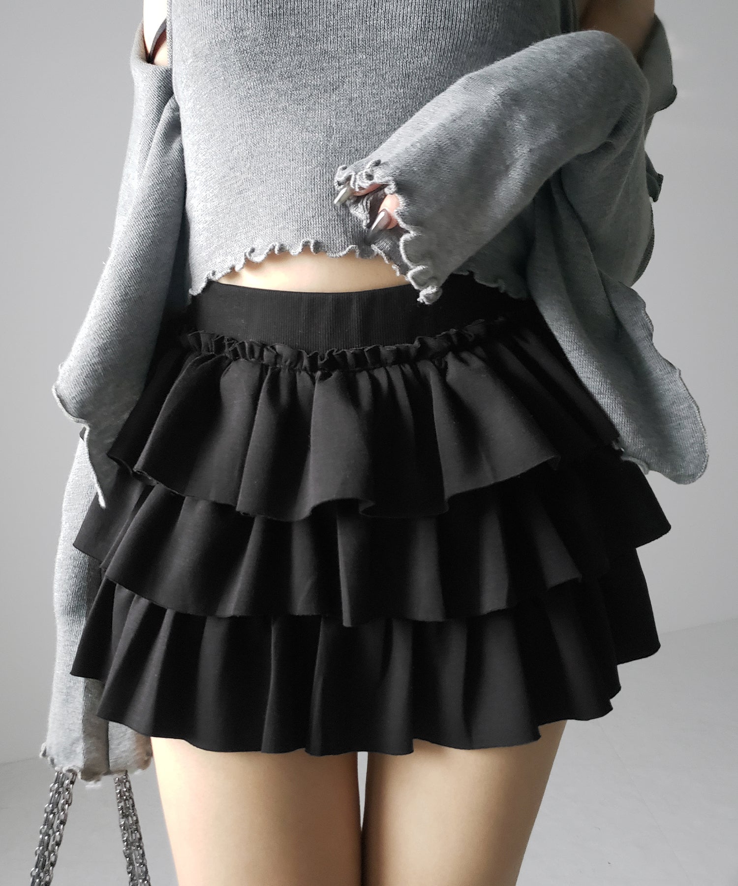 ティアードフリルカットソーミニスカート ／ tiered frill cut and sew mini skirt