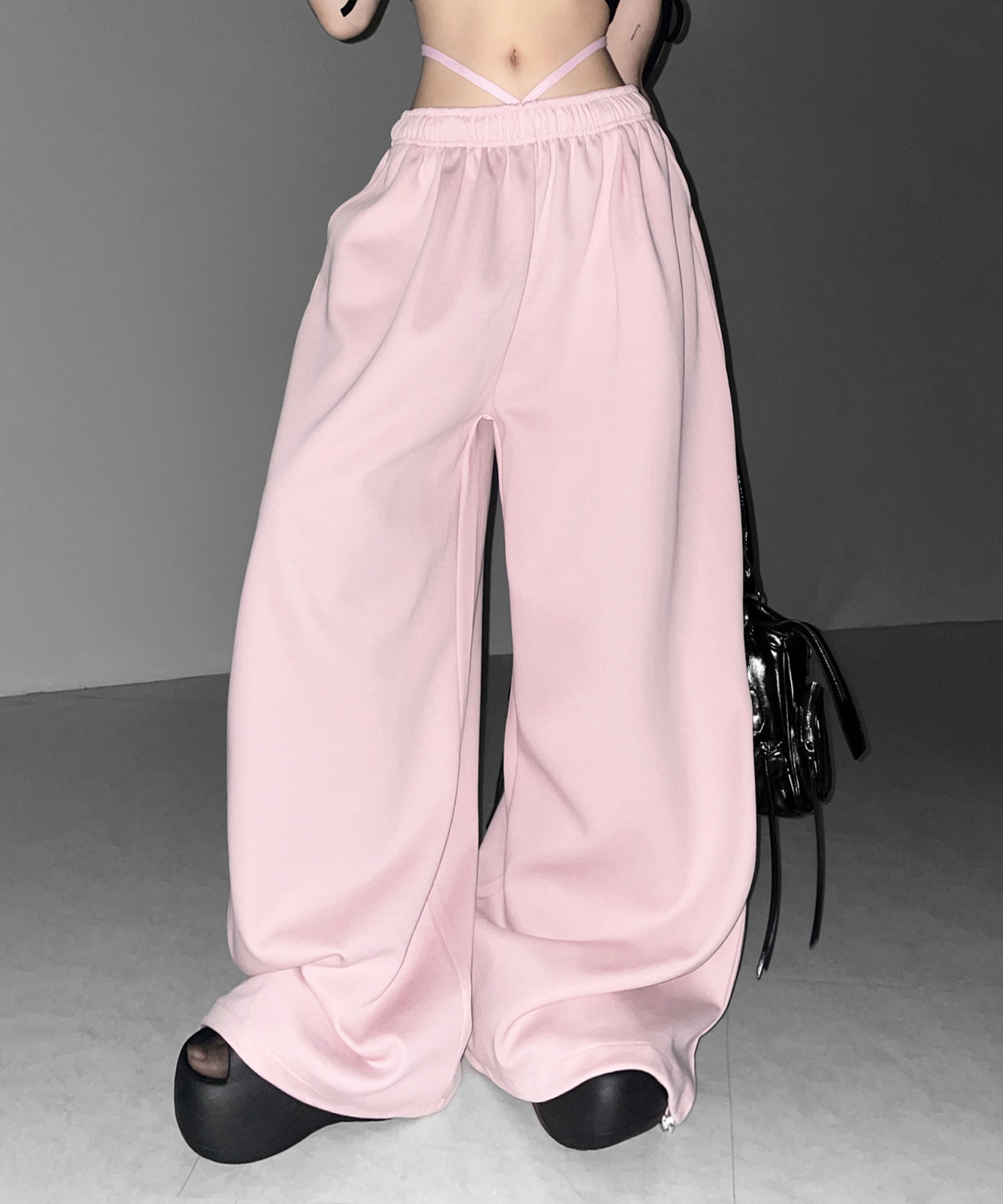 ウエストストリングタックワイドスウェットパンツ ／ waist string tack wide sweat pants