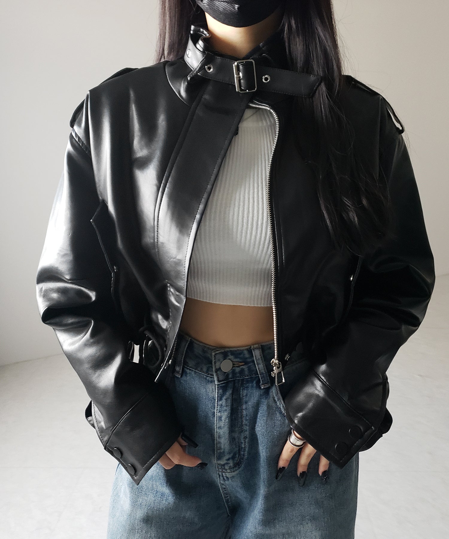【 ２WAY 】スタンドカラーベルテッドフェイクレザーショートブルゾン ／ stand collar belted fake leather short blouson