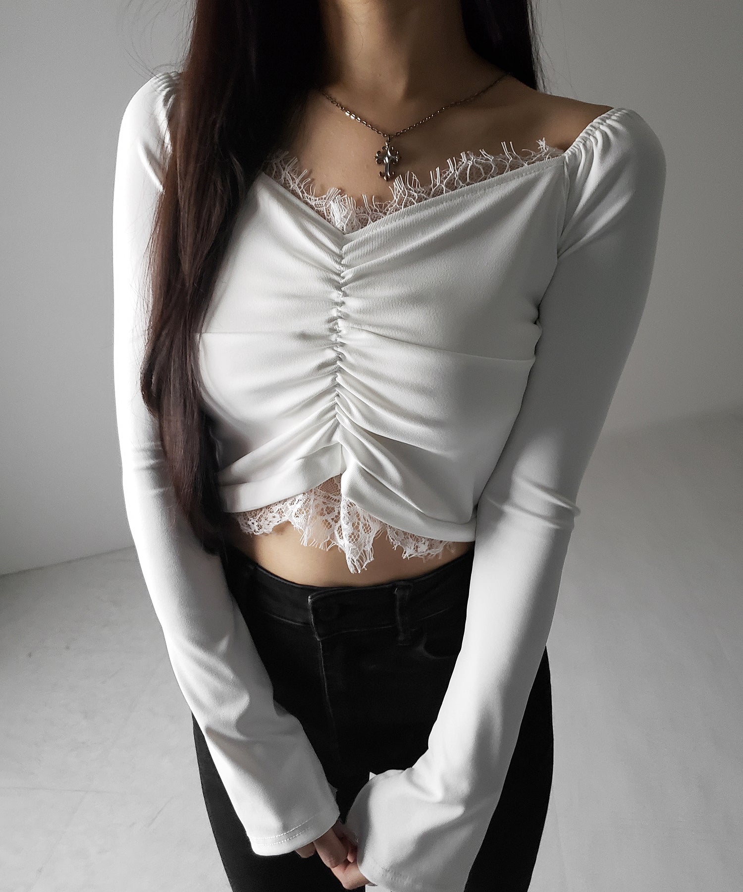 【 ２color 】レースドッキングシャーリングショートカットソートップス ／ lace docking shirring short cutsew tops