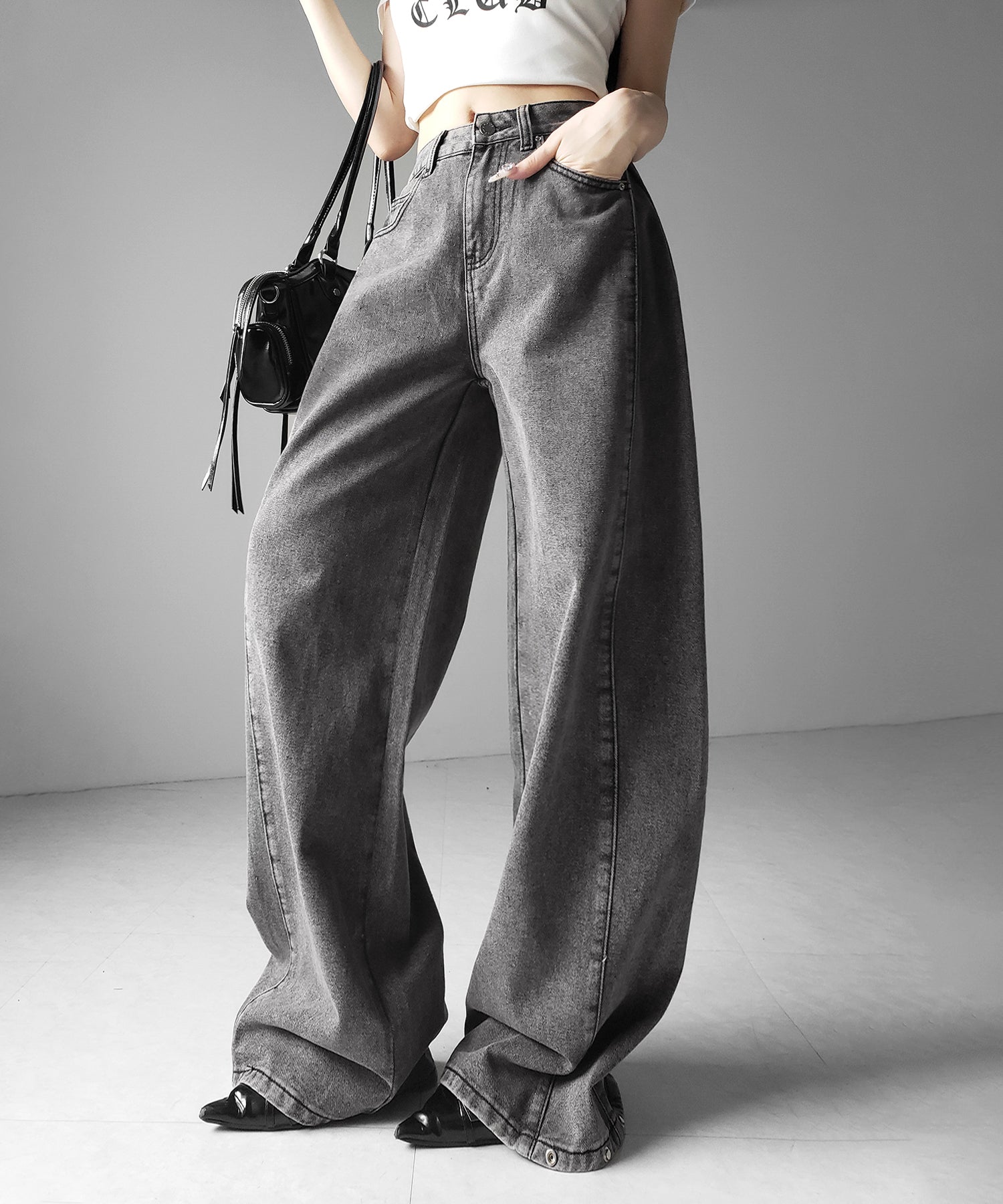 ヴィンテージライクウォッシュカーブワイドデニム ／ vintage like wash curve wide denim