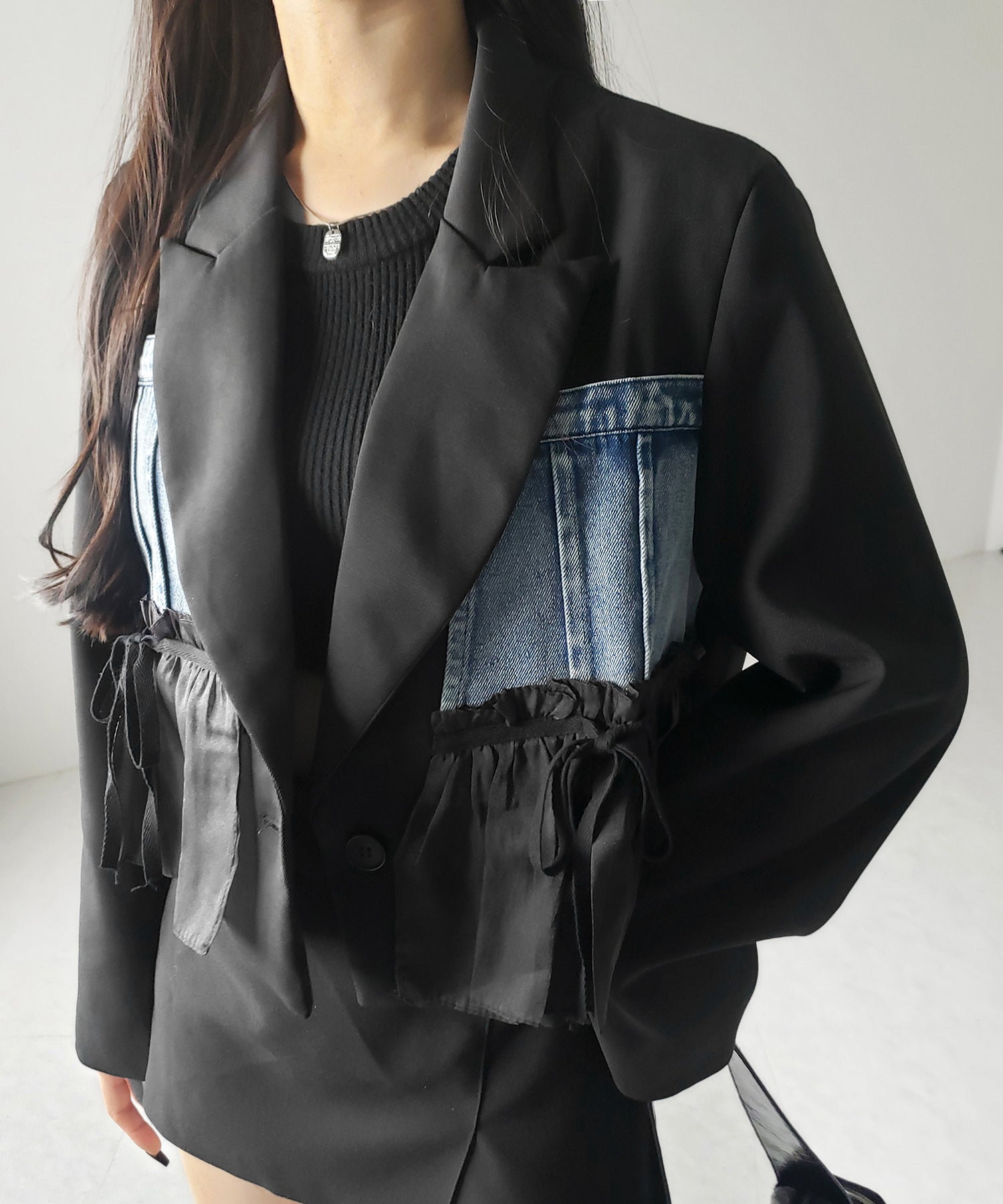 デニムフリルドッキングショートテーラードジャケット ／denim frill docking short tailored jacket