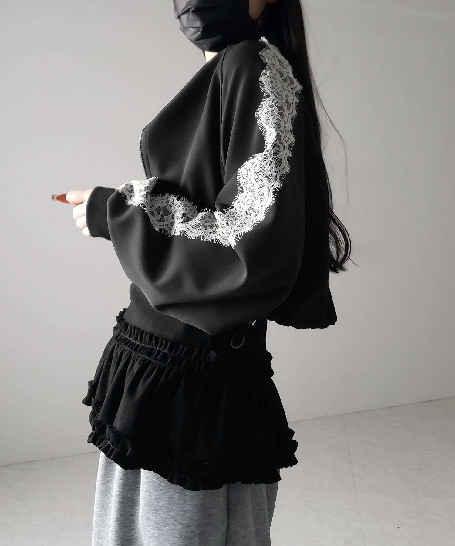【 ３color 】裾フリルレイヤード長袖トップス ／ hem frill layered long sleeve tops