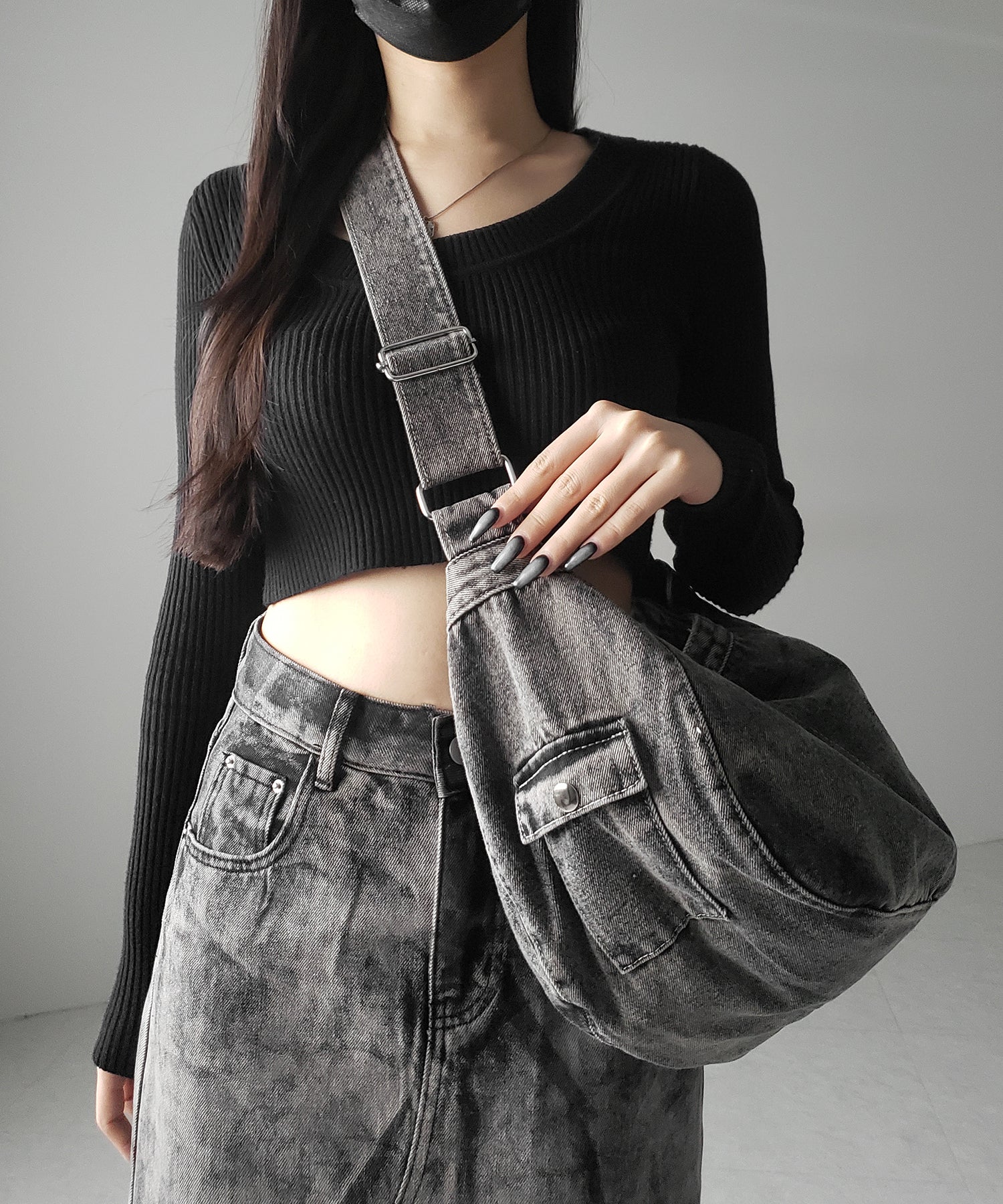 【 ２color 】ブラックタグヴィンテージデニムショルダーバッグ ／ black tag vintage denim shoulder bag