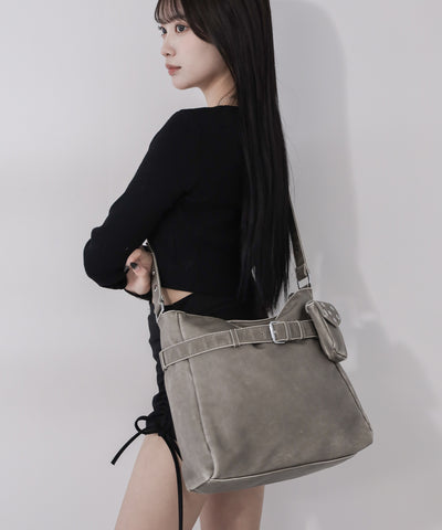 【 A4収納可 】ミニポーチ付きスタッズベルトヴィンテージフェイクレザーショルダーバッグ ／ mini poach SET studs belt vintage fake leather shoulder bag