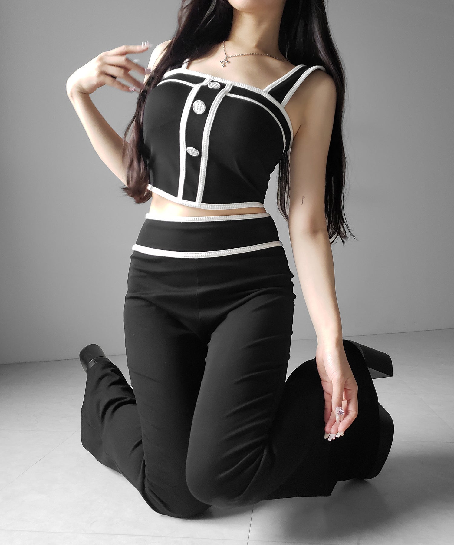 【 セットアップ】フロントボタンパイピングビスチェ＋ フレアパンツ ＳＥＴ ／ 【 SETUP 】front button piping buister ＋ flare pants SET