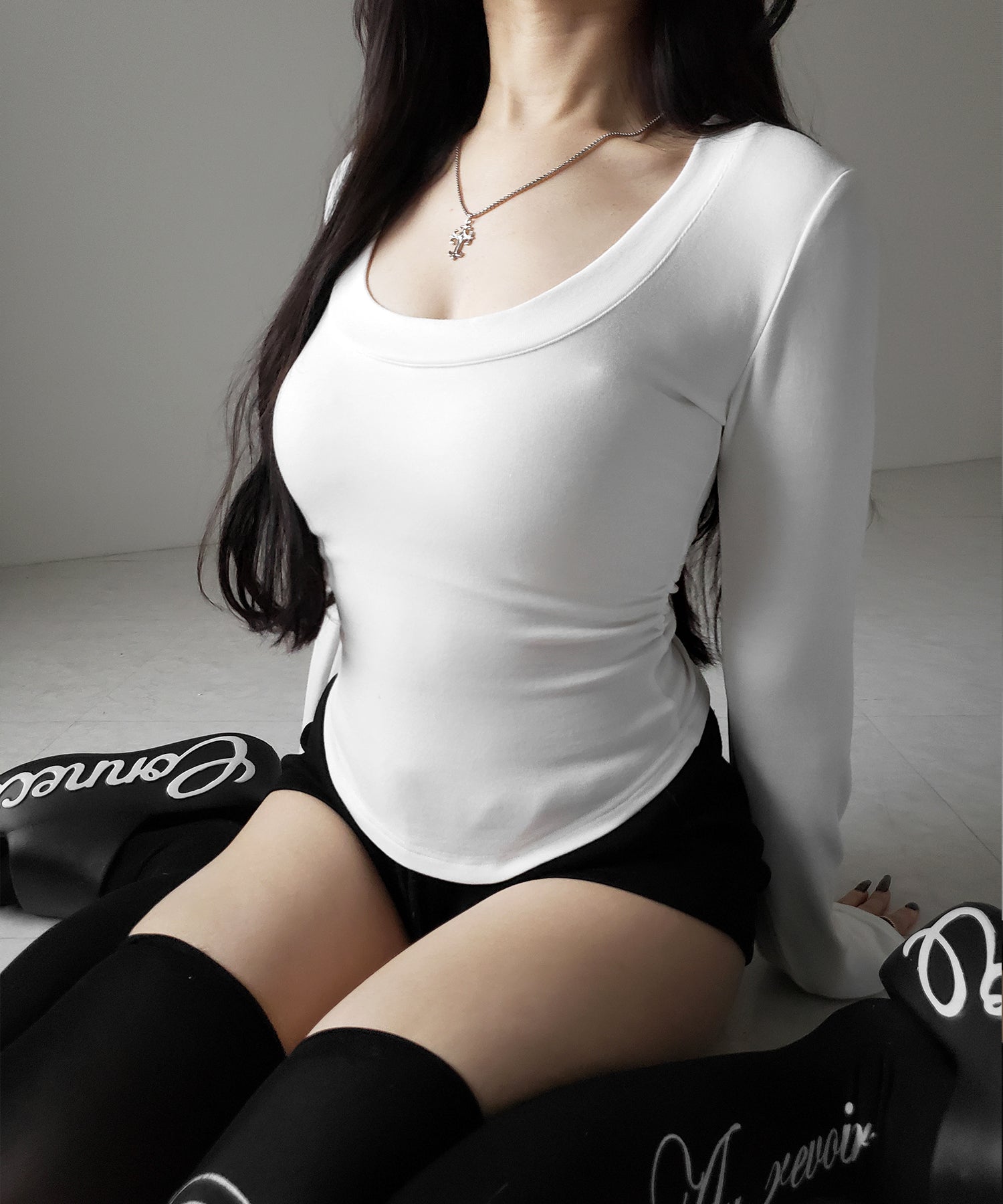 UネックスーパーフィットスリムロンT ／ U-neck super fit slim long sleeve T-Shirt