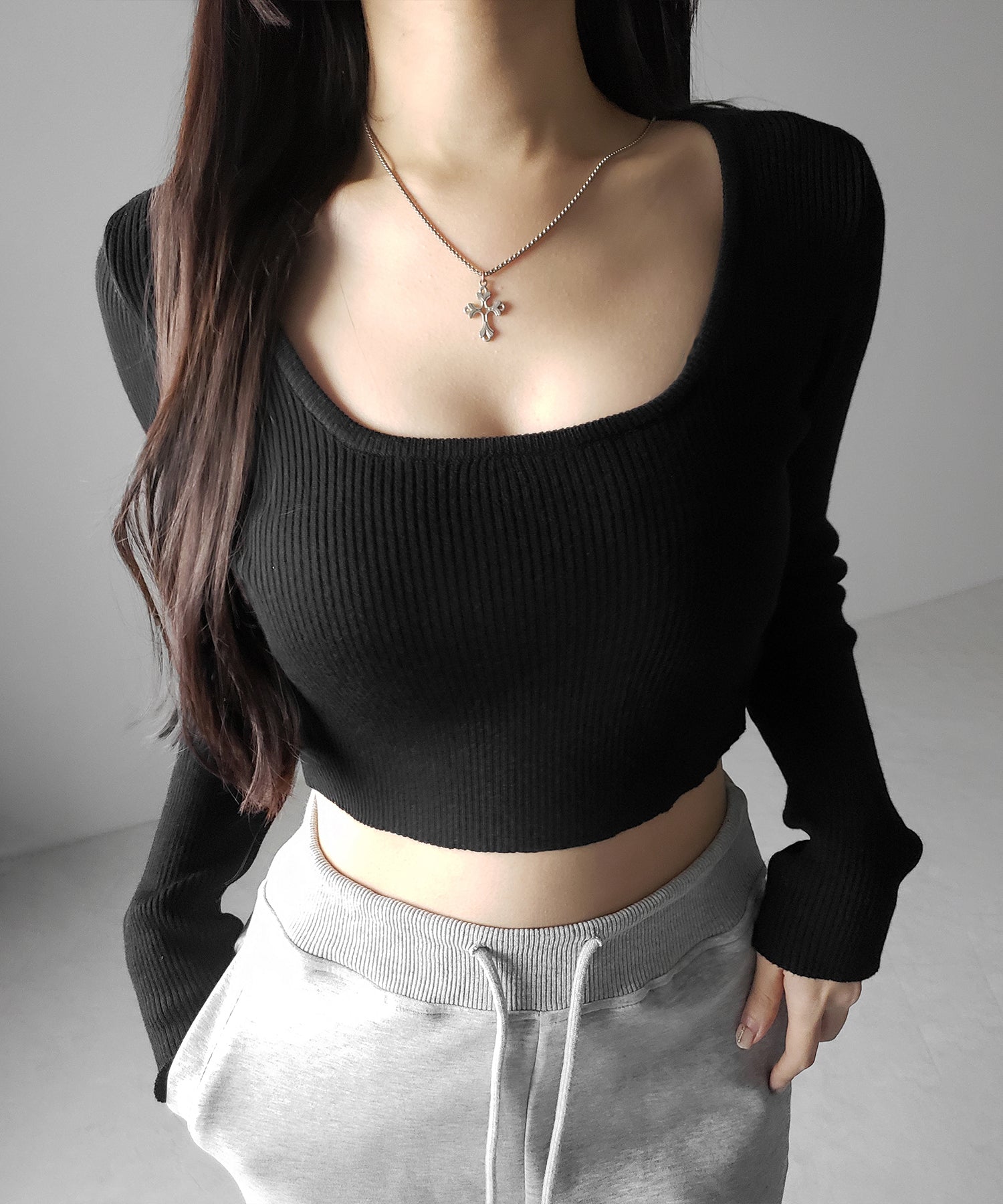 スクエアネックショートリブニットトップス ／ square neck short rib knit tops