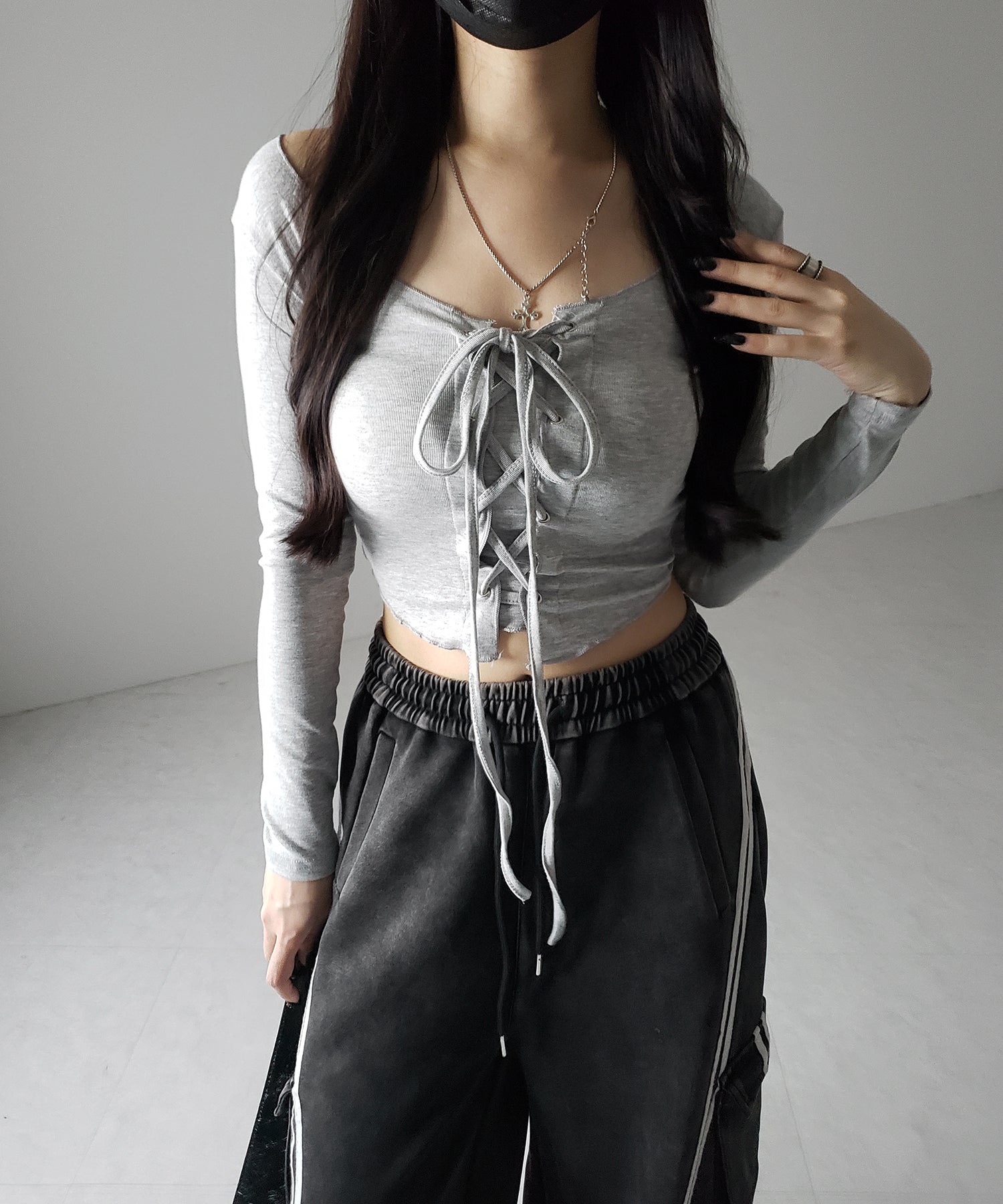 【 ３color 】レースアップフロントリボンショートスリムトップス ／ lace up front ribbon short slim tops
