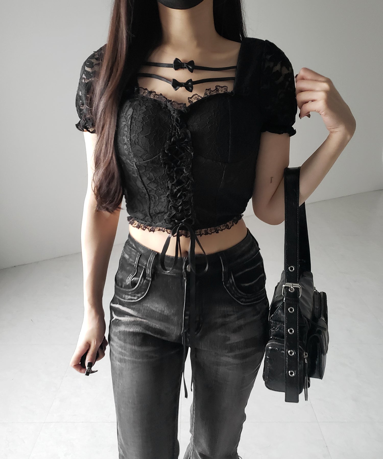 【 ２color 】フロントリボンレースアップコルセットブラウス ／ front ribbon lace-up corset blouse