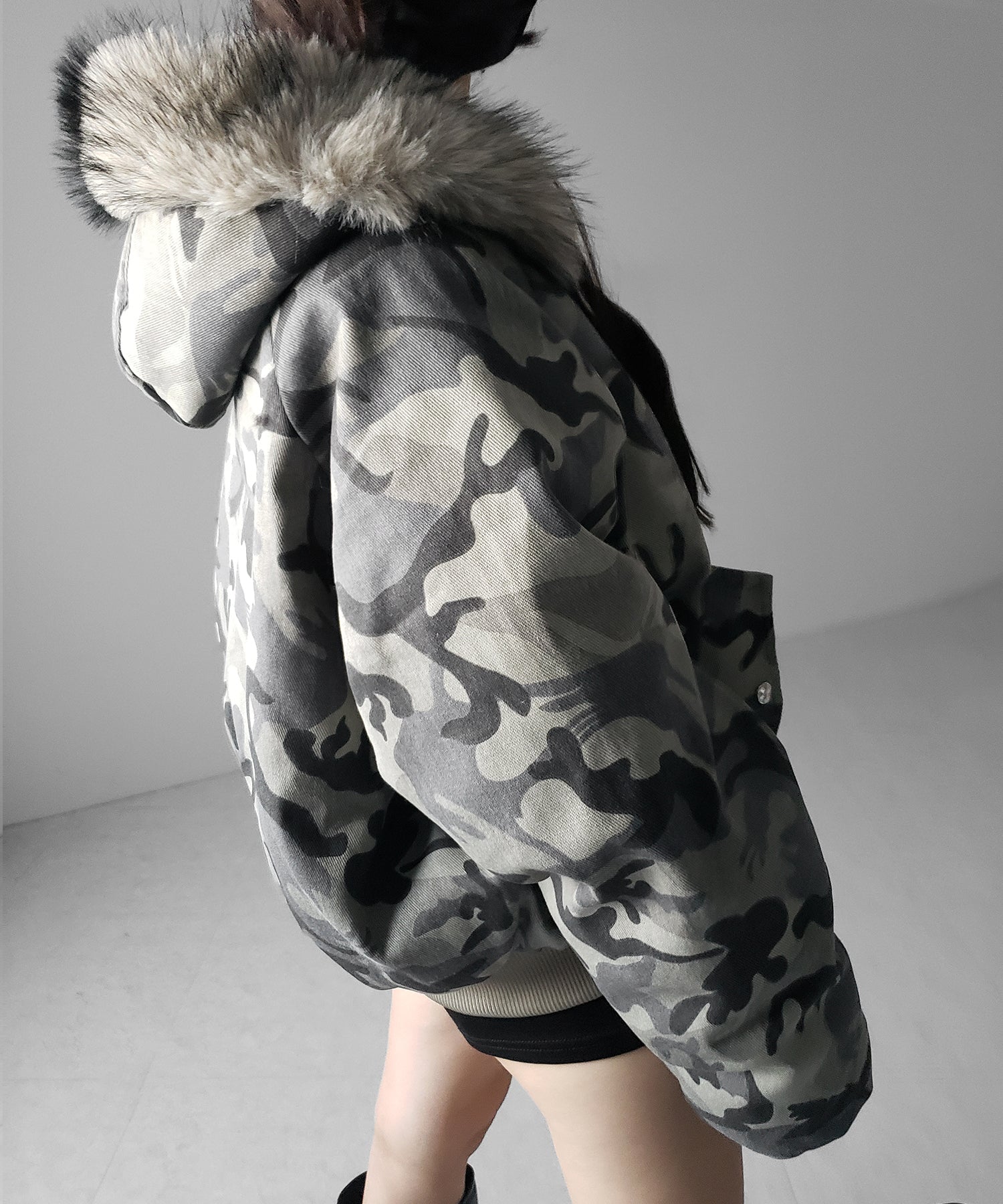 カモフラフェイクファーフーディ中綿ジャケット ／ camouflage fake fur hoodie down jacket