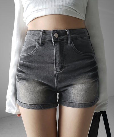 ハイウエストタイトデニムショートパンツ ／ high waist tight short pants