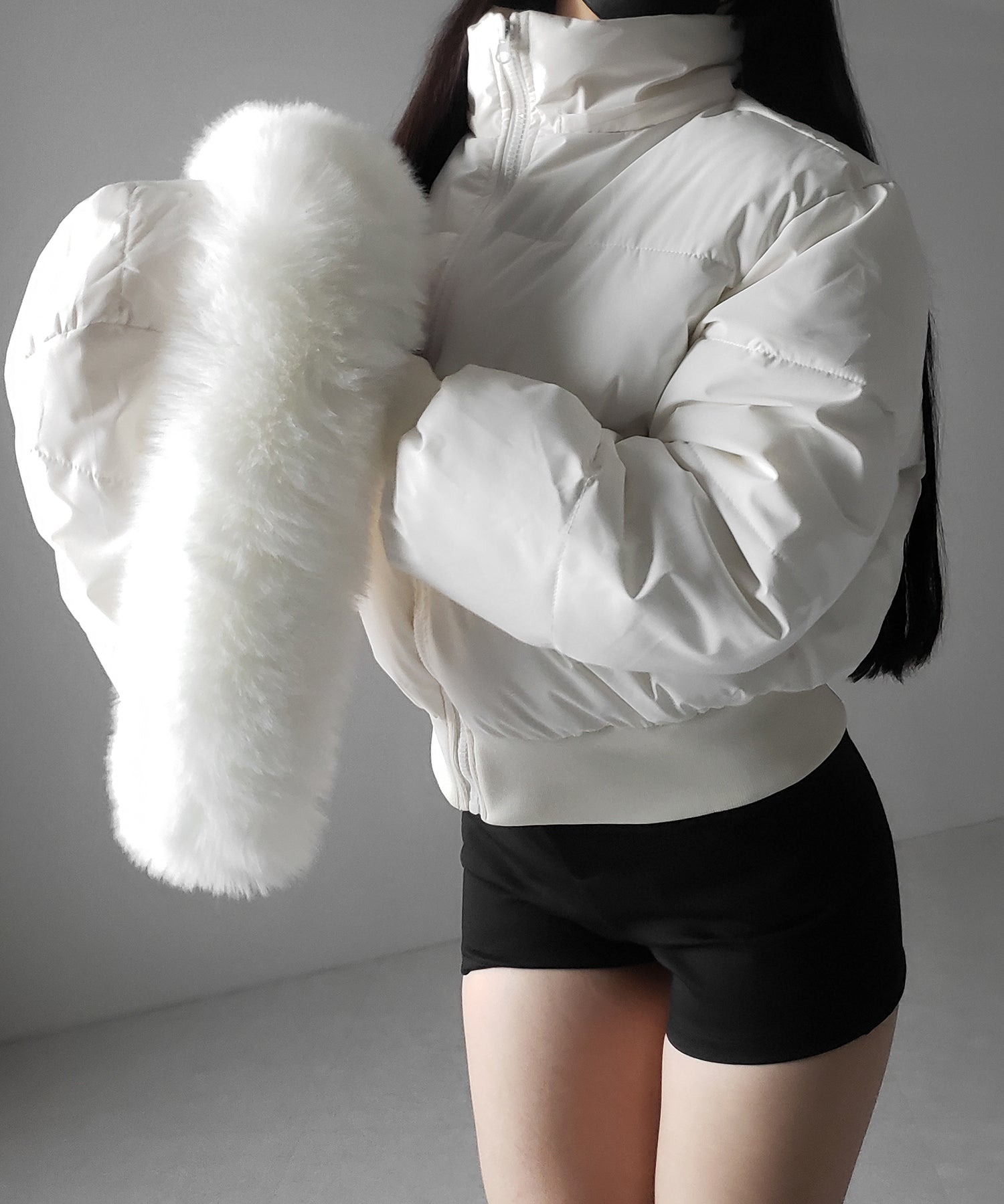 【 フード取り外し可能２ＷＡＹ 】フェイクファーフードショートダウンジャケット ／ 2WAY fake fur hoodie short down jacket