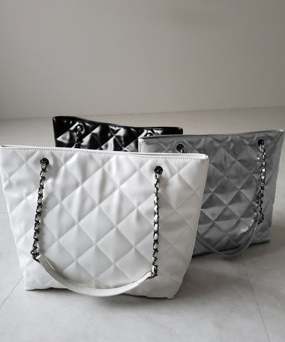 【 ３color ／ A4収納可 】キルティングチェーンスクエアトートショルダーバッグ ／ quilting chain square tote shoulder bag