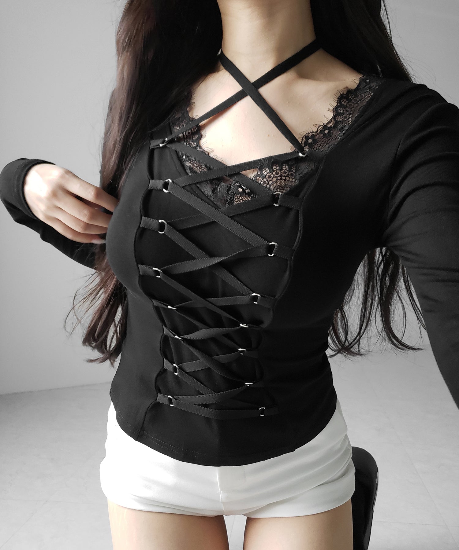 【 クロスネックにできる２WAY 】フロントリボンレースアップスリムカットソートップス ／ 2WAY front ribbon lace up slim cutsew tops