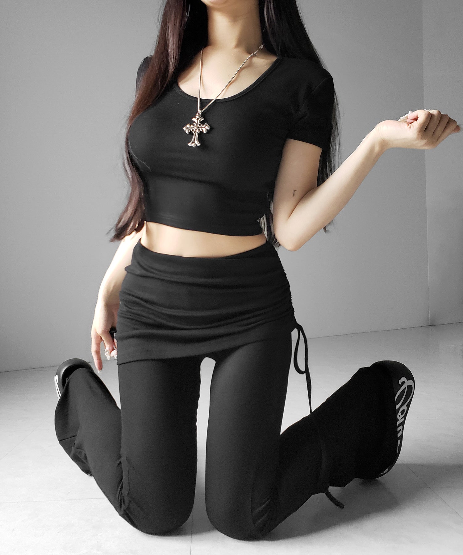 【 ワンホンセットアップ 】スクエアショートＴシャツ＋サイドシャーリングフレアパンツ ＳＥＴ ／ 【 SETUP 】square neck short T-shirts + side shirring flare pants