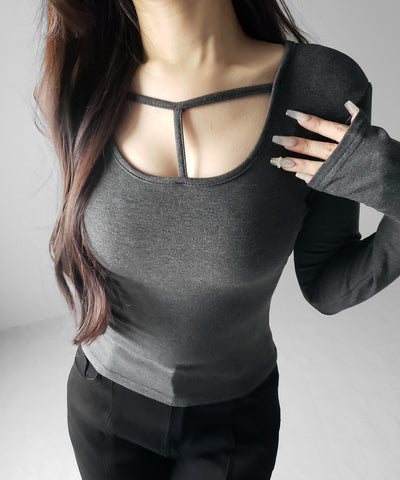 【 裏起毛 】カットアウトストラップスリムカットソートップス ／ cutout strap slim cutsew tops