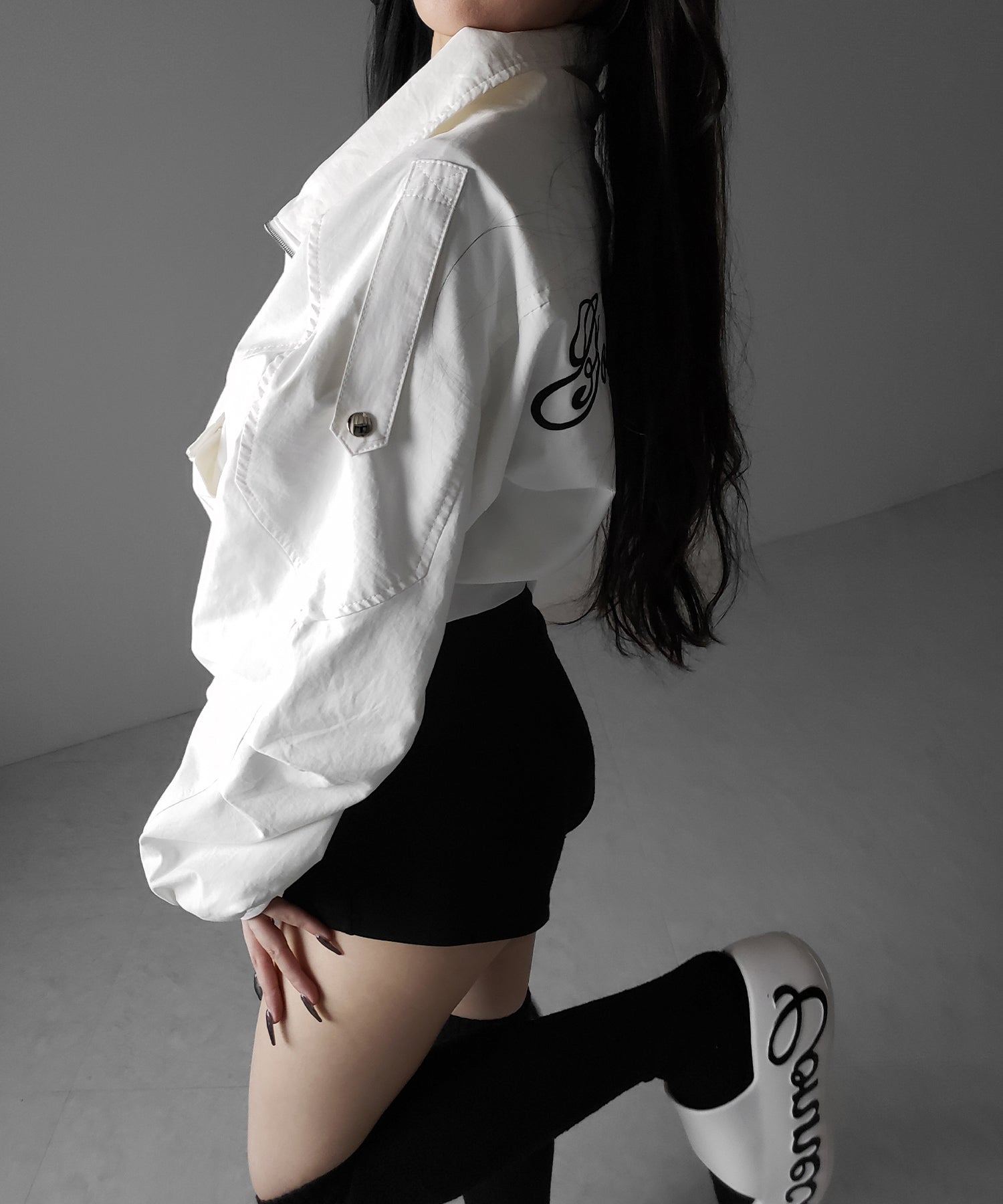 レタリングバックロゴスタンドカラーショートブルゾン ／ lettering back logo stand collar short blouson