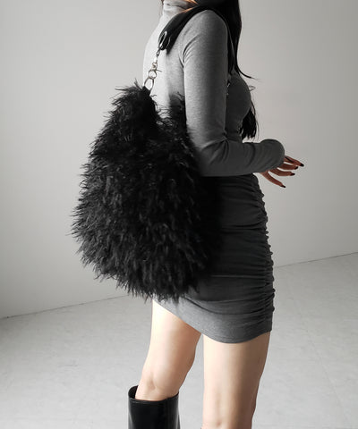 【 ショルダーストラップ付き２WAY 】バイカラーシャギーファーショルダーバッグ ／ bicolor shaggy fur shoulder bag