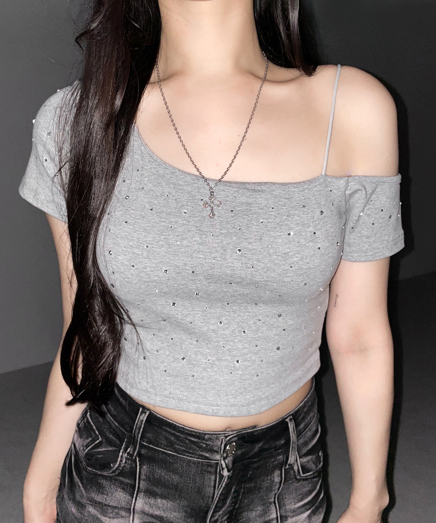 ラインストーンワンショルダーショートTシャツ ／ Rhine stone one shoulder short T-shirts