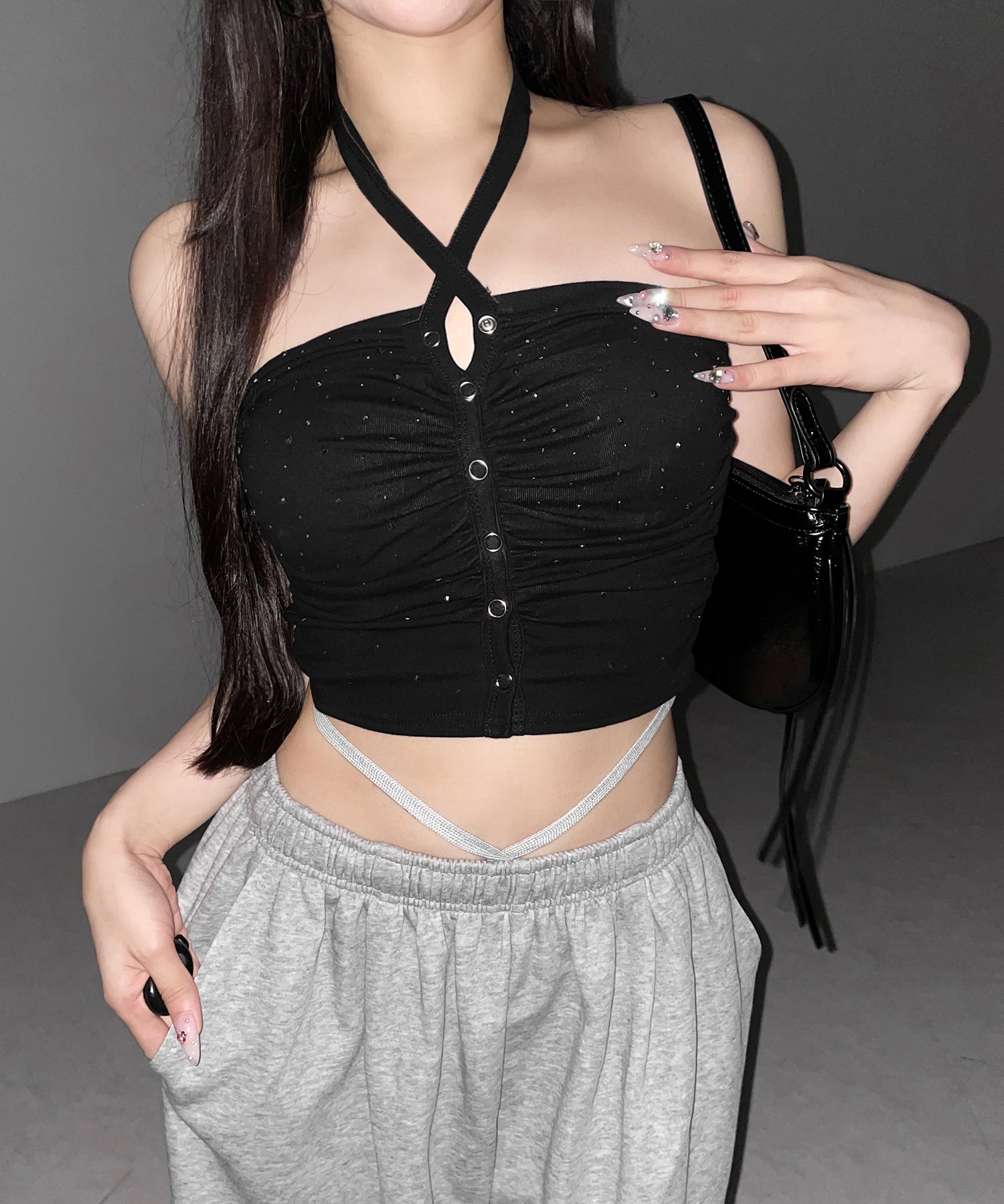 ラインストーンホルターネックスナップギャザーベアトップ ／ Rhinestone halter neck snap gathered bare top