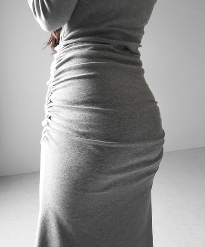 スクエアネックシャーリングマーメイド長袖ロングタイトワンピ ／ Square neck shirring mermaid long-sleeved long tight onepiece