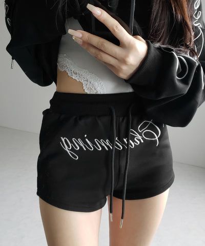 【 セットアップ 】レタリングロゴ刺繍ジップアップパーカー＆ショートパンツ ／ lettering logo embroidery zip-up hoodie ＆ short pants SETUP