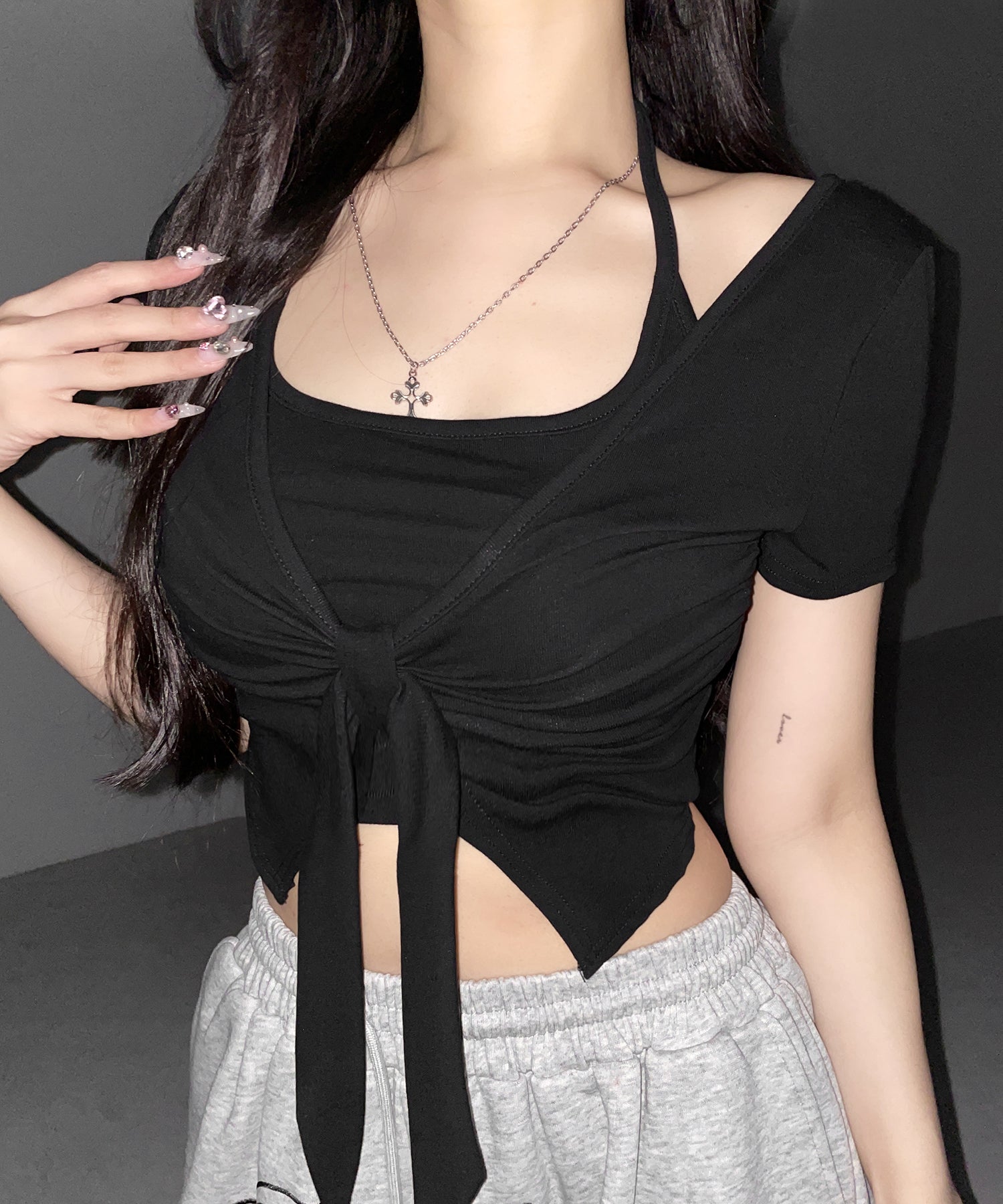 フロントリボンレイヤードトップス ＋ ホルターキャミ  ＳＥＴ  ／ front ribbon layered tops ＋ halter camisole SET