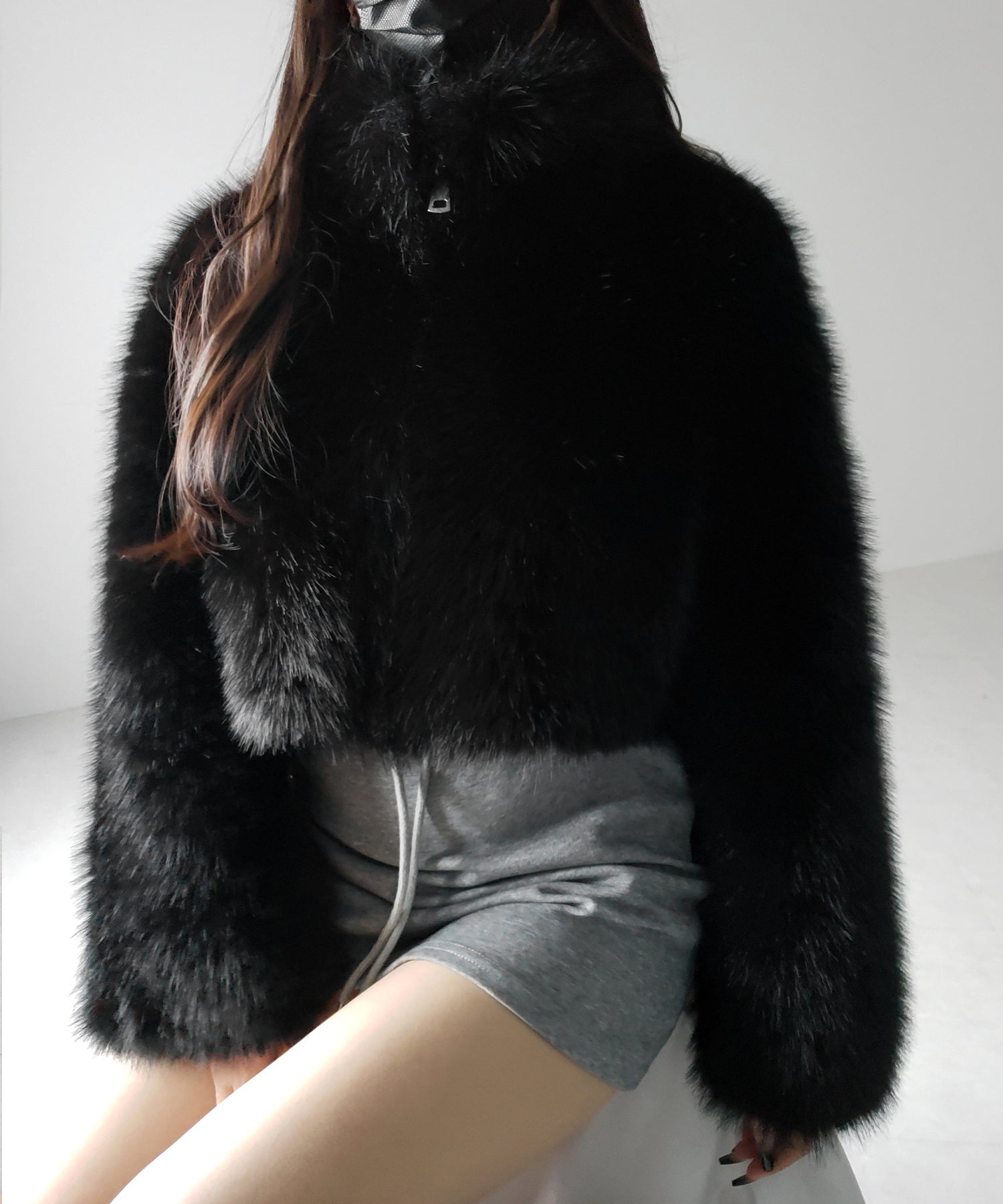 ジップアップスタンドカラーショートフェイクファーコート ／ zip up stand-collar short fake fur coat