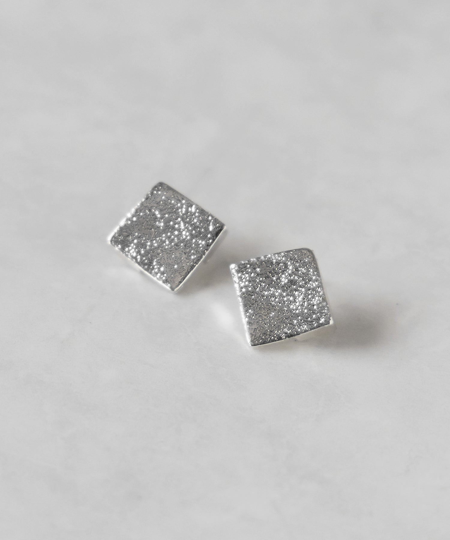 SQUARE SILVER MINIMAL PIERCE ／ スクエアシルバーミニマルピアス