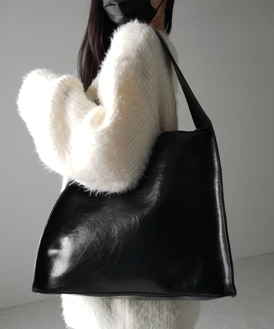 【 ２color 】ヴィンテージフェイクレザースクエアショルダーバッグ ／ vintage fake leather square shoulder bag