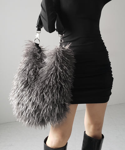 【 ショルダーストラップ付き２WAY 】バイカラーシャギーファーショルダーバッグ ／ bicolor shaggy fur shoulder bag