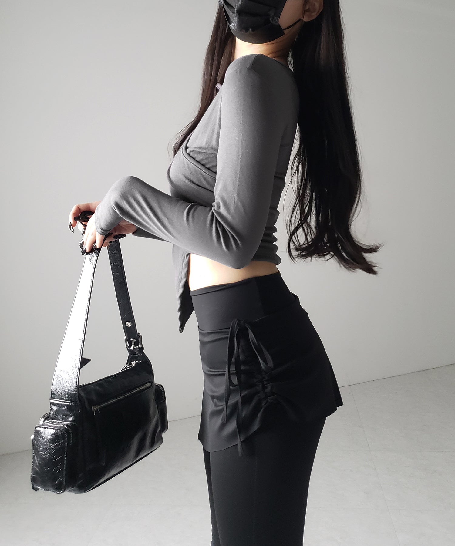 【 ３color 】ラインストラップギャザークロスレイヤードトップス ／ line strap gather cross layered Tops